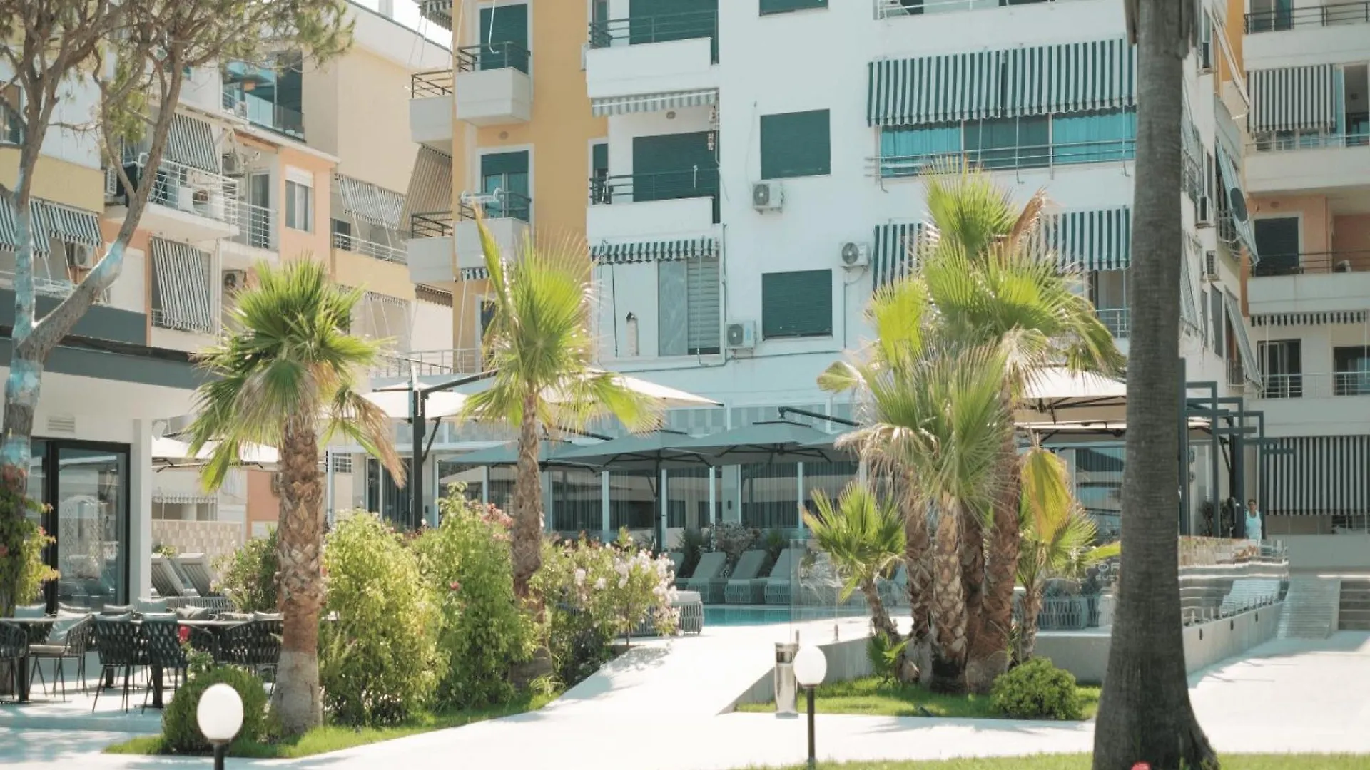 Comfort Suites Golem  4*, Golem (Tirana) Albania